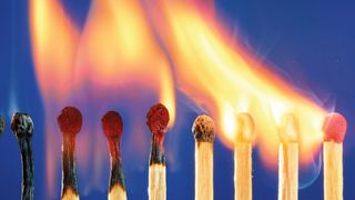 Wenn elektrostatische Aufladungen zünden, können gefährliche Kettenreaktionen entstehen (©stockpics - stock.adobe.com)