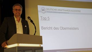 René Gravendyk wurde als Obermeister der Kfz-Innung Niederrhein einstimmig wiedergewählt. Der 54-Jährige soll künftig auch Mitglied des ZDK-Vorstandes sein. (Bild: Kfz-Innung Niederrhein)