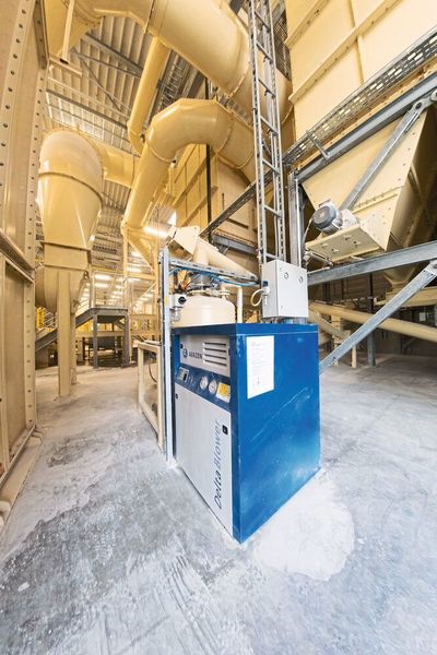 Aerzen-Technik kommt bei Knauf auch zum Einsatz, um Schleifstaub zurück in die Rohstoffaufbereitung zu transportieren. (Thorsten Sienk)