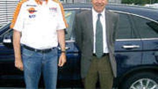 Ingo Nyhues (li.), 
Vertriebsleiter Automobile Honda Motor Europe (North), und Elmar Paltian, Vizepräsident des Importeurs, wollen die Marke Honda enger mit dem Thema Hybrid verzahnen.  (Foto: Mauritz)