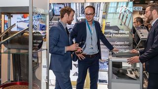 Zur ITHEC 2018 kamen rund 400 Spezialisten aus aller Welt – und damit mehr als je zuvor, sagen die Veranstalter. Das Event, das seit 2012 alle zwei Jahre stattfindet, wird von der Messe Bremen zusammen mit der Universität Bremen veranstaltet. Der Schwerpunkt liegt dabei auf Leichtbauwerkstoffen auf Thermoplastbasis. (Messe Bremen / J. Rathke)