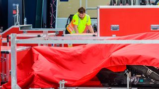 Oft bleibt nicht viel Zeit, das Equipment von einer Rennstrecke zur nächsten zu transportieren. (DHL)