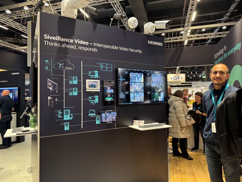 Siemens Schweiz zeigt an der Swissbau 2026 in Basel das umfassende Portfolio seiner Elektro-, Gebäude- und Sicherheitstechnik.  (Bild: Anne Richter, VCG)