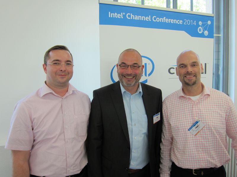 (v. l.) Andreas Catta unterstützte dieses Mal seine Kollegen Thomas Flemming und Sascha Müller, Micron ()