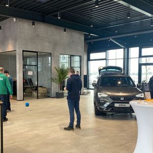 Für das erste Jahr am neuen Standort plant die Gruppe mit 240 Neuwagenverkäufen.(Bild:  Motor Nützel)