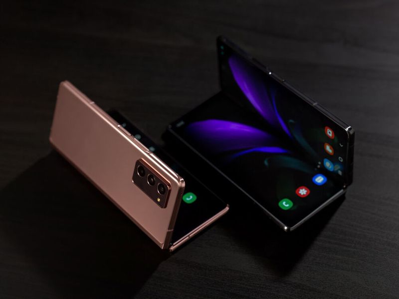 Das neue Foldable erscheint in den Farben Schwarz und Bronze. (Samsung)