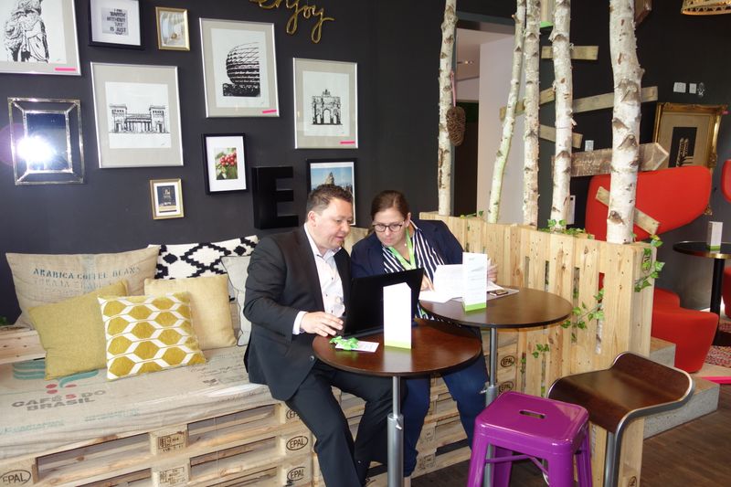 Was tüffteln Gerit Günther und Sandra Neumann, ACER, wohl in der letzten Minute noch aus? (Bild: IT-BUSINESS)