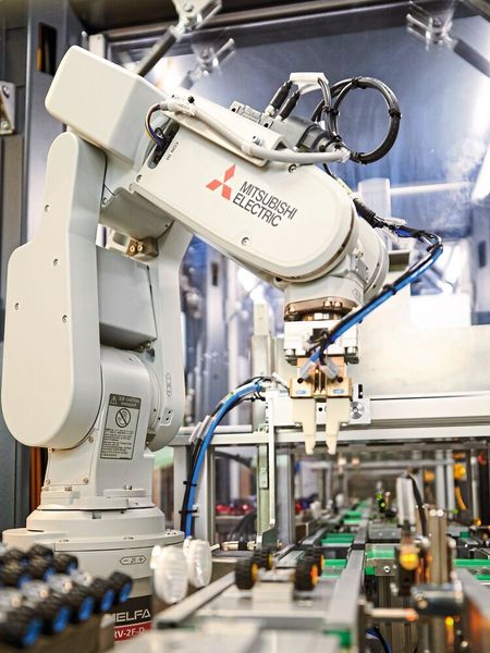  (Mitsubishi Electric Europe B.V.)