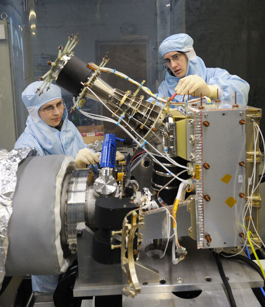 Eines der Rosina-Zwillingsinstrumente am Berner Center for Space and Habitability (CSH). Es dient dazu, Messungen mit Rosina im All vorher 1:1 zu testen. (Bild: ESA/Rosetta/MPS for OSIRIS Team)