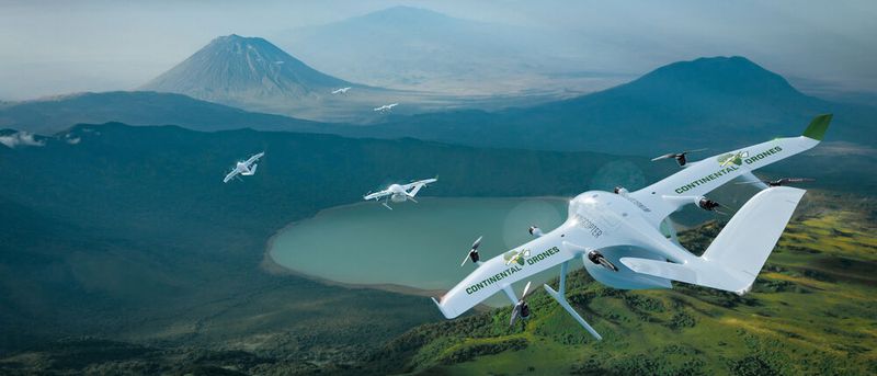 Drohnen können kiloweise wichtige Güter in die entlegendsten Gebiete bringen. Genau 12.000 Stück des Typs Wingcopter 198 werden bald südlich der Sahara die Transportlogistik auf ein neues Niveau heben. Lesen Sie hier, worum es dabei genau geht...