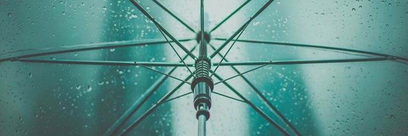 Die Wirtschaft leidet weltweit unter den Folgen des Coronavirus – schnell und unkompliziert zugängliche Rettungsschirme können helfen, sind aber nur ein Anfang.(Bild:  gemeinfrei / Unsplash)