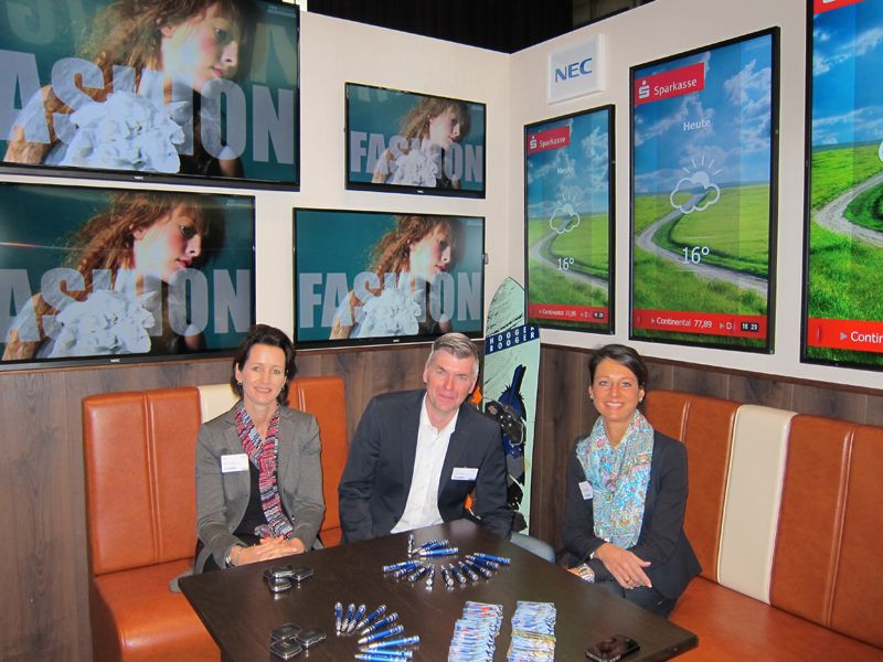 (v. l.) Katja Neumann und Ralf Brokinkel mit der neuen Kollegin Claudia Hösen, NEC  (Bild: IT-BUSINESS)