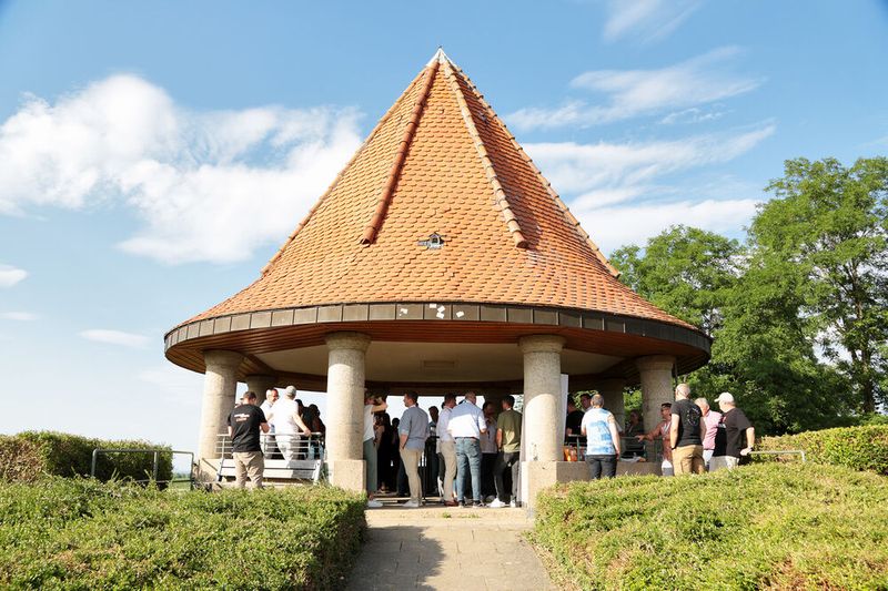 Weinprobe auf dem Heitersheimer Wassersturm (Bild: Ystral)