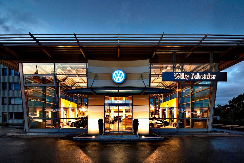 Zum Autohaus Willy Scheider gehören der VW-Betrieb an der Trecknase 6 - 8 in Remscheid, ... (Tiemeyer Gruppe)