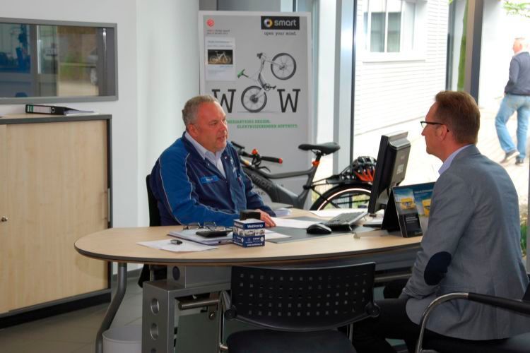 Nach dem ersten Kundengespräch kommt die Dialoganahme. (Foto: Rubbel)