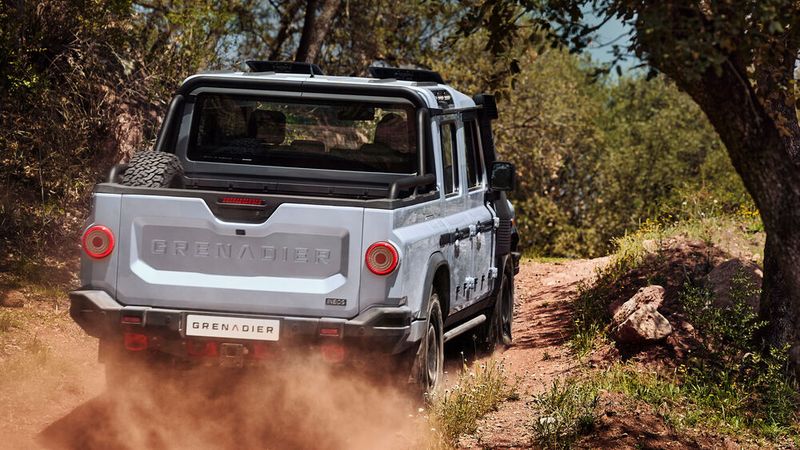 Die Ladeklappe trägt im geöffneten Zustand 225 Kilogramm. (Bild: Ineos)