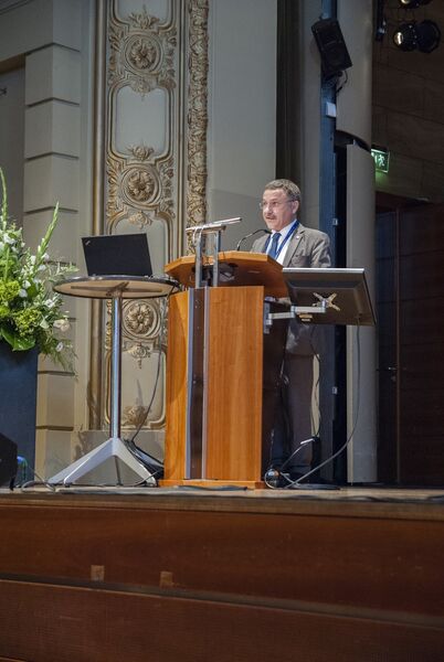 Rainer Ullrich, Geschäftsführer bei Infora, referierte zum Thema „eGovernment in der Strategiefalle – Auswege und Lösungsansätze“. (Bild: Materna)