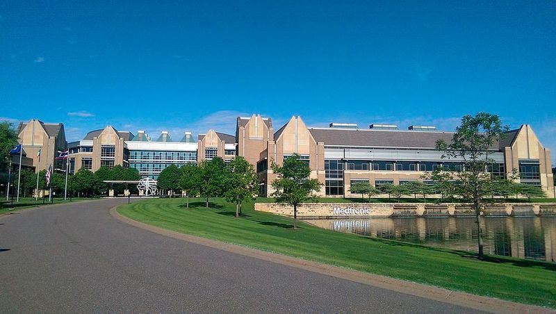 10th place - Medtronic/Covidien (34.6 Billion Dollar): The takeover of the Irish medical technology manufacturer Covidien by its US competitor Medtronic was just recently placed in the Top 10.  (Medtronic Operational Headquarters in Fridley, Minnesota, USA. / Group29 / CC BY-SA 3.0)