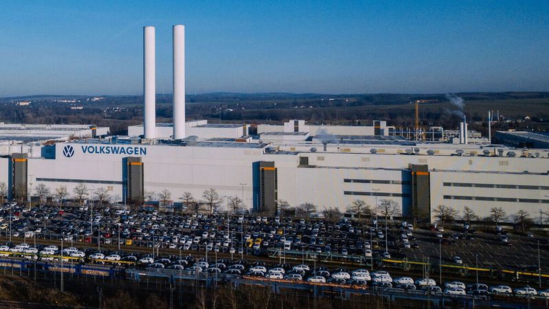 Als erstes aller Werke von Volkswagen wurde der Standort in Zwickau komplett auf die Produktion von Elektrofahrzeugen umgestellt.(Bild:  VW)