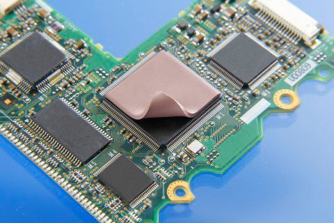 Sarcon Thermal Gap Filler Pads von Fuji Polymer Industries sind  passgenaue, wärmeleitfähige Gele in Mattenform. (Wacker)