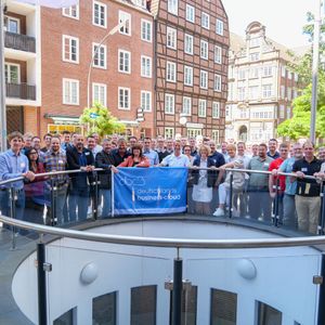 Die dbc-Gruppe beim dbc Partnertag 2022 in Hamburg. (Bild: Capelletti & Perl)