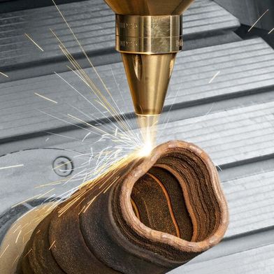 In the field of additive manufacturing, DMG Mori will show at AMB not only the powder-bed process in the form of the 3. Generation Lasertec 30 SLM, but also laser deposition welding on a Lasertec 65 DED hybrid (pictured).  (Source: DMG Mori)