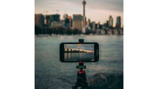 Ob authentisch oder hochprofessionell – entscheidend ist, welches Ziel mit der Videobotschaft verfolgt wird und welche Zielgruppe angesprochen werden soll. (Bild: Unsplash)