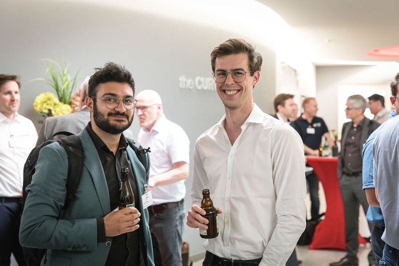 Anwenderkongress Steckverbinder 2023: Tag 1 mit Basisseminaren, Podiumsdiskussion und Posterslam. (Bild: Stefan Bausewein)
