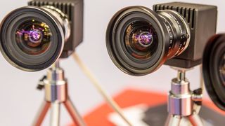 Die VDI/VDE-Gesellschaft Mess- und Automatisierungstechnik (GMA) und die Fachabteilung Industrielle Bildverarbeitung des Verbands Deutscher Maschinen- und Anlagenbau (VDMA) haben nun eine Kooperation vereinbart, um Richtlinien zur industriellen Bildverarbeitung unter gemeinsamer Trägerschaft zu verbreiten. (Bild: Tschovikov, Messe Stuttgart)