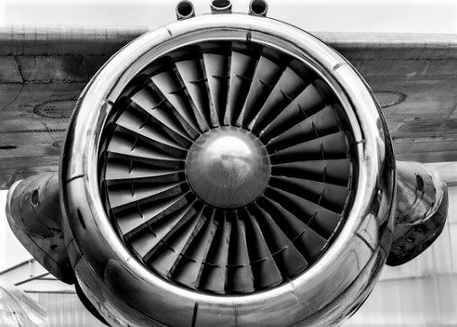 Es muss nicht immer fossiles Kerosin sein, das Flugzeuge abheben lässt! Denn Forscher wissen jetzt, wie man aus Essensresten per Biogasanlage nicht nur synthetisches Wachs herstellen kann. Hier erfahren Sie, wie das funktioniert. Es muss nicht immer fossiles Kerosin sein, das Flugzeuge abheben lässt! Denn Forscher wissen jetzt, wie man aus Essensresten per Biogasanlage nicht nur synthetisches Wachs herstellen kann. Hier erfahren Sie, wie das funktioniert.