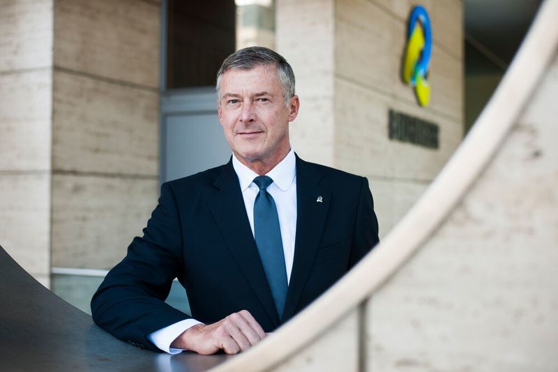 „Wir haben Bilfinger strukturiert, stabilisiert und robuster aufgestellt. Unsere Strategie 2020 greift. Der Fortschritt ist erkennbar und die operativen Schritte nach vorne werden größer“, berichtet Bilfinger-CEO Thomas Blades. (BERT BOSTELMANN / BILDFOLIO/ Bilfinger)