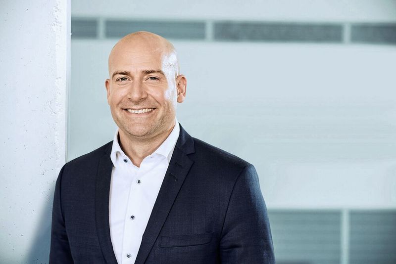 Der Aufsichtsrat hat den Vertriebsexperten Mark Böhm zum 1. Oktober 2021 in den Vorstand von Noventi Health berufen. Böhm wird in dieser Funktion das Ressort Markt übernehmen und dort alle Aufgaben des Vertriebs zentral steuern und vorantreiben. (Noventi)
