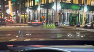 The windshield as a projection screen: a high-precision and low-latency system architecture is required for implementation. This requires the seamless integration of different technologies. (Image:Harman)