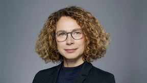 Dr. Daniela Dylakiewicz, CIO des Freistaates Sachsen: „[Wir schaffen] bewusst keine neue Behörde, sondern stärken die Zusammenarbeit in den bestehenden Zuständigkeiten.“ (Bild: © Pawel Sosnowski / Sächsische Staatskanzlei)
