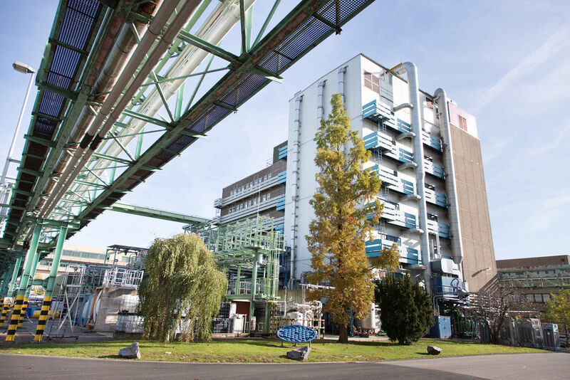 Das Gebäude der Pilotanlage CO2 zur Kunststoff-Herstellung von Bayer MaterialScience im Chempark (Bild: Currenta)