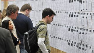 Der Job & Career Market auf der Hannover-Messe ist eine der führenden Karriereplattform in Deutschland. Vom 21. bis 25. April 2008 boten rund 50 führende Unternehmen zahlreiche Karrierechancen auf rund 3000 m² Ausstellungsfläche.  Bild: Deutsche Messe (Archiv: Vogel Business Media)