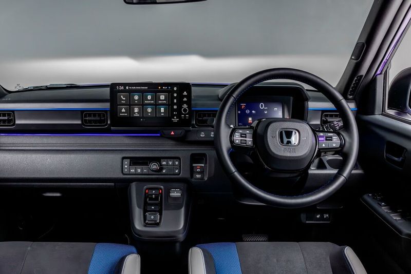 Airbags, Infotainment, Kimaautomatik – der Super-N hat deutlich mehr Ausstattung als etwa L7e-Stromer an Bord. (Bild: Honda)