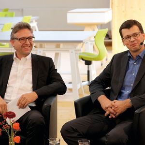 Martin Reichinger (links) und Dr. Elmar Rother (Evonik)(Bild:  Enhofer)