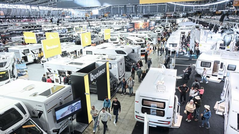Neun Tage lang zeigten 1.600 Aussteller ein großes Angebot, darunter waren viele Reisemobil-Anbieter. (Bild: Miketraffic.com)