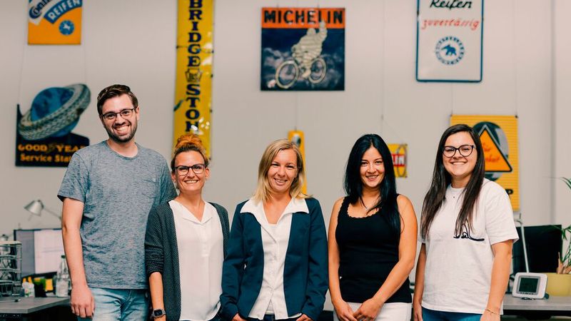 Team für Kundenbetreuung: Kommunikation mit dem Team bleibt weiterhin möglich, ist mit dem neuen Online-Service-Center aber weiter optimiert worden. (Bild:  Gettygo)