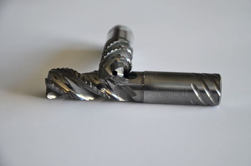 Der Vollhartmetall(VHM)-Fräser von Iscar arbeitet vibrationsfrei und sorgt für hohe Prozesssicherheit. (Bild: Iscar)