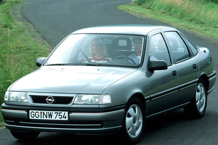 Seitdem gab es im Vectra CD und im V6 auch einen serienmäßigen Airbag. (Foto: Hersteller)
