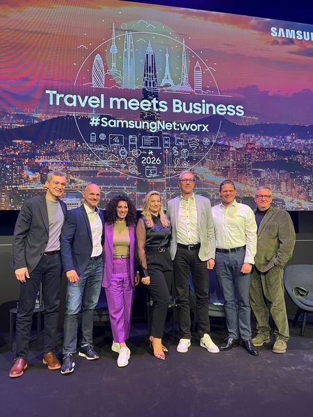 Das Samsung-Team mit Moderatorin Evren Gezer (Bild: Vogel IT-Medien)