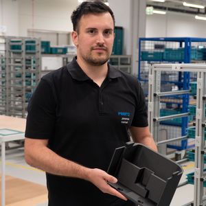 „Markforged ist ein echtes Fertigungssystem. Die Qualität und Festigkeit der Bauteile sowie die Zuverlässigkeit hat uns überzeugt.
, sagt Johannes Hablizel, Konstrukteur Betriebsmittelbau, Festo SE & Co. KG
 (Bild: Festo)