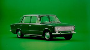 Ein vergessener Weltmeister – Der 1966 aufgelegte Fiat 124 motorisierte in 23 Millionen Einheiten und unter vielen Markennamen fünf Kontinente. Sogar in Deutschland wurde er gebaut.
 (Bild: Fiat)