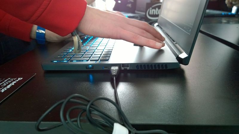 Für ein leistungsstarkes Notebook ist das Predator Triton 700 sehr flach. Das 15,6-Zoll-Display unterstützt Gsync, liefert aber nur die Full-HD-Auflösung. (Vogel IT-Medien)