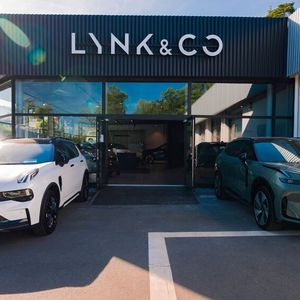 Auch in Dresden ist Lynk & Co jetzt vertreten. Die MGS Motor Gruppe Sticht hat Ende Mai einen Showroom für die Marke eröffnet.(Bild:  Lynk & Co)
