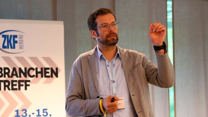 Markus Unterberger hielt ein Plädoyer für die Schadenmanagementplattform Gateway der Inovation Group. (Bild: Klasing)