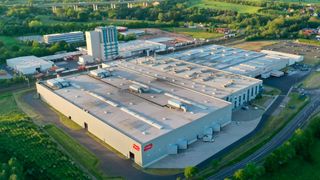 Luftaufnahme des Betriebsgeländes der Ae Group in Gerstungen (Thüringen). (Bild: Ae Group)