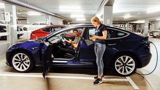 Der Münchner Batteriespezialist Twaice hat sich mit dem TÜV Rheinland zusammengetan, um ebenfalls einen validen Batterietest zu entwickeln. Die Messung soll eine Stunde dauern. (Bild: Blende11-Fotografen)